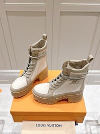 Image 10 of LV Plain Lace Boots