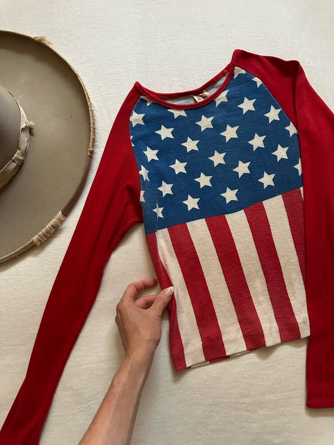 early 1970s Americana long sleeve tee