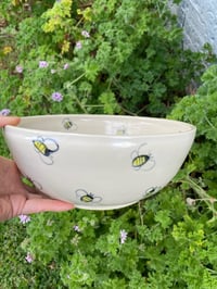 Image 4 of Large Bee Decorated Bowl