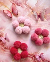 Image 4 of Floss (Larger single butterfly)