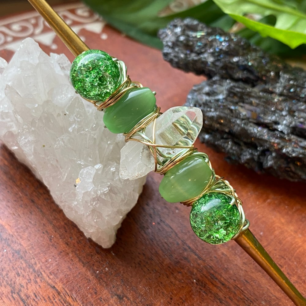 Image of green cat eye dab tool 