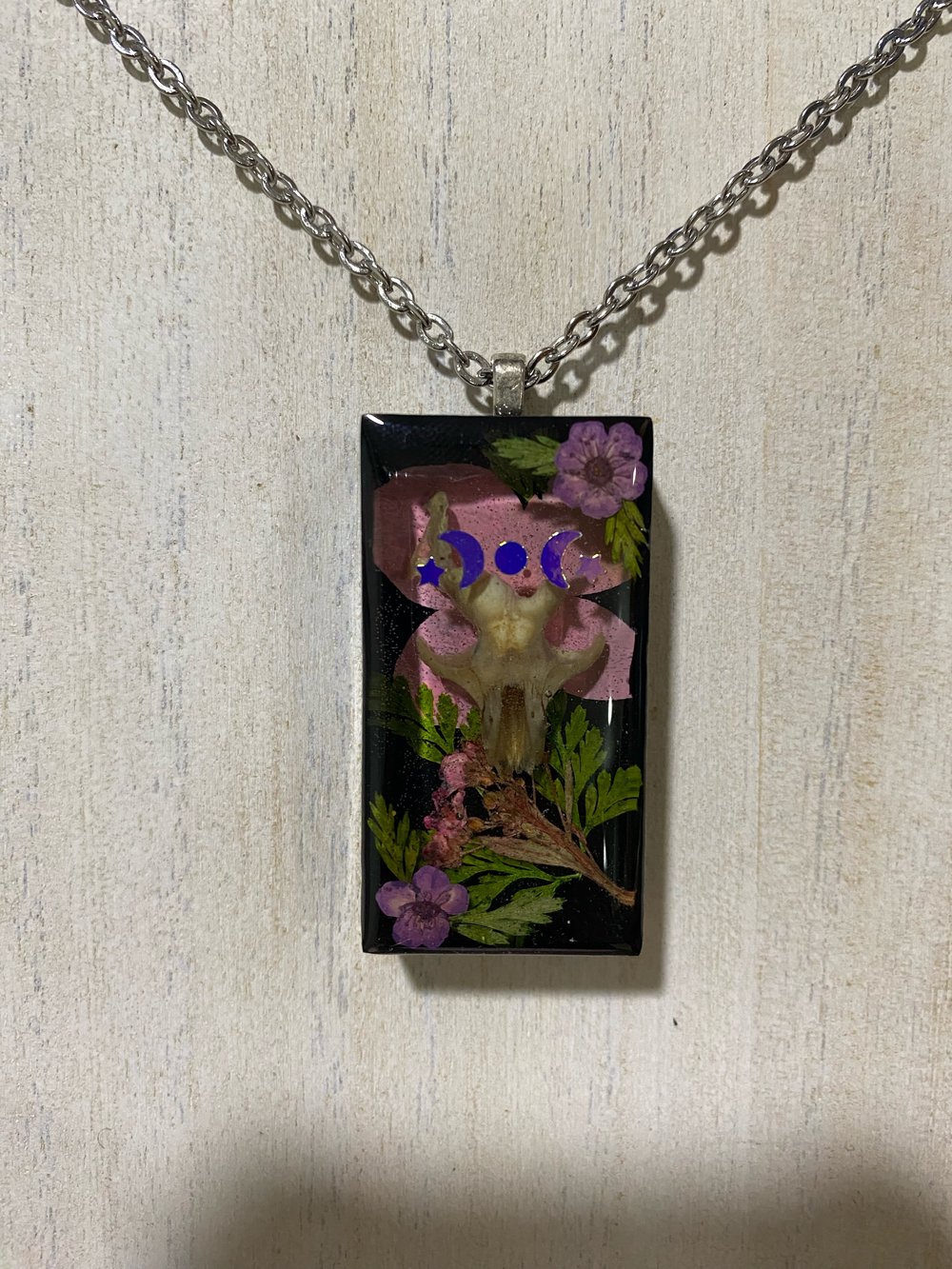 Floral skull pendant 