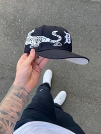 Image 1 of GREY BRIM DETRIOT TIGERS CUSTOM FITTED CAPo