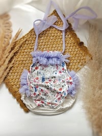 Image 1 of Sitter photo prop | bodysuit for photoshoot | Marella | age 9-12 months | lila flowers