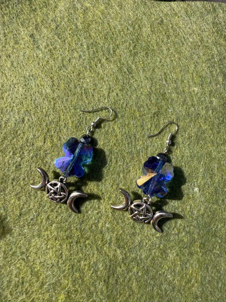 Image of Triple moon pentacle earrings 🌛🌝🌜