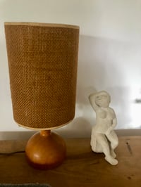Image 2 of Lampe bois abat-jour nature 