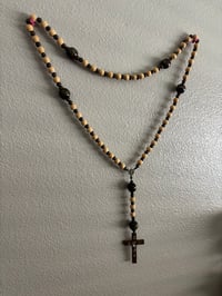 Image 1 of rosario grande echo amano de pura madera 