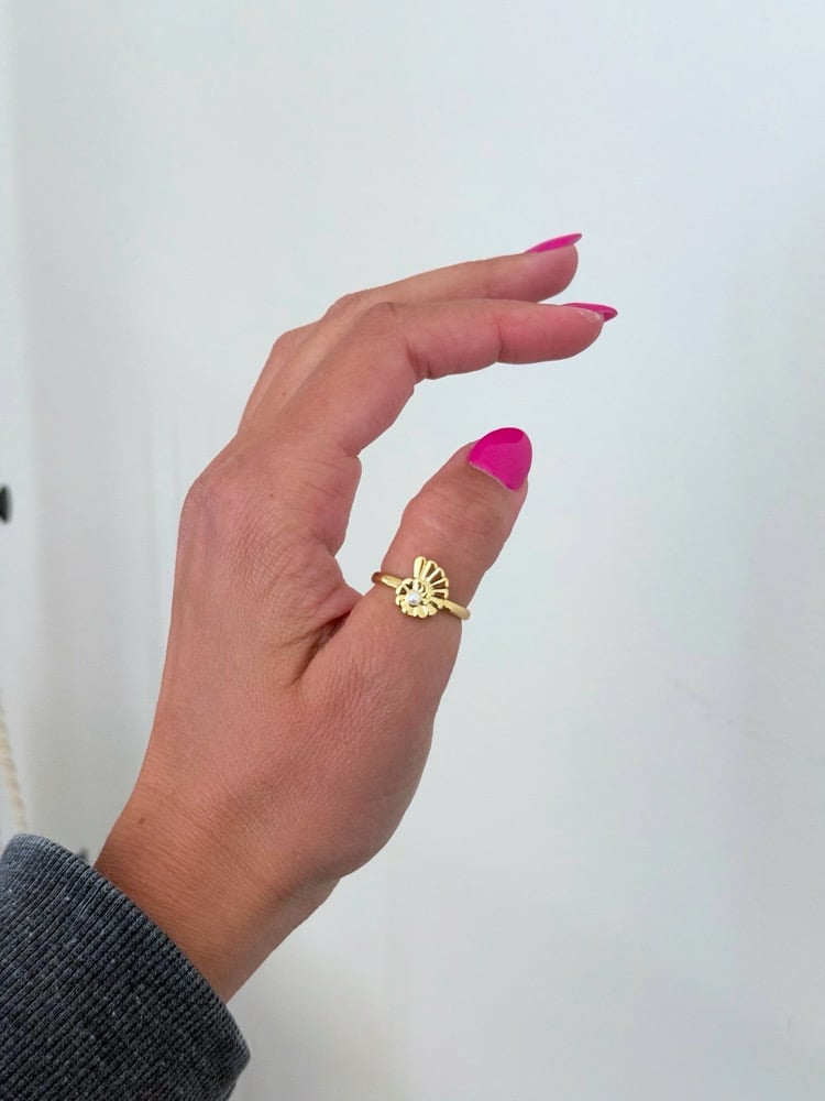 Image of Conch Adjustable Ring (Tarnish Resistant)