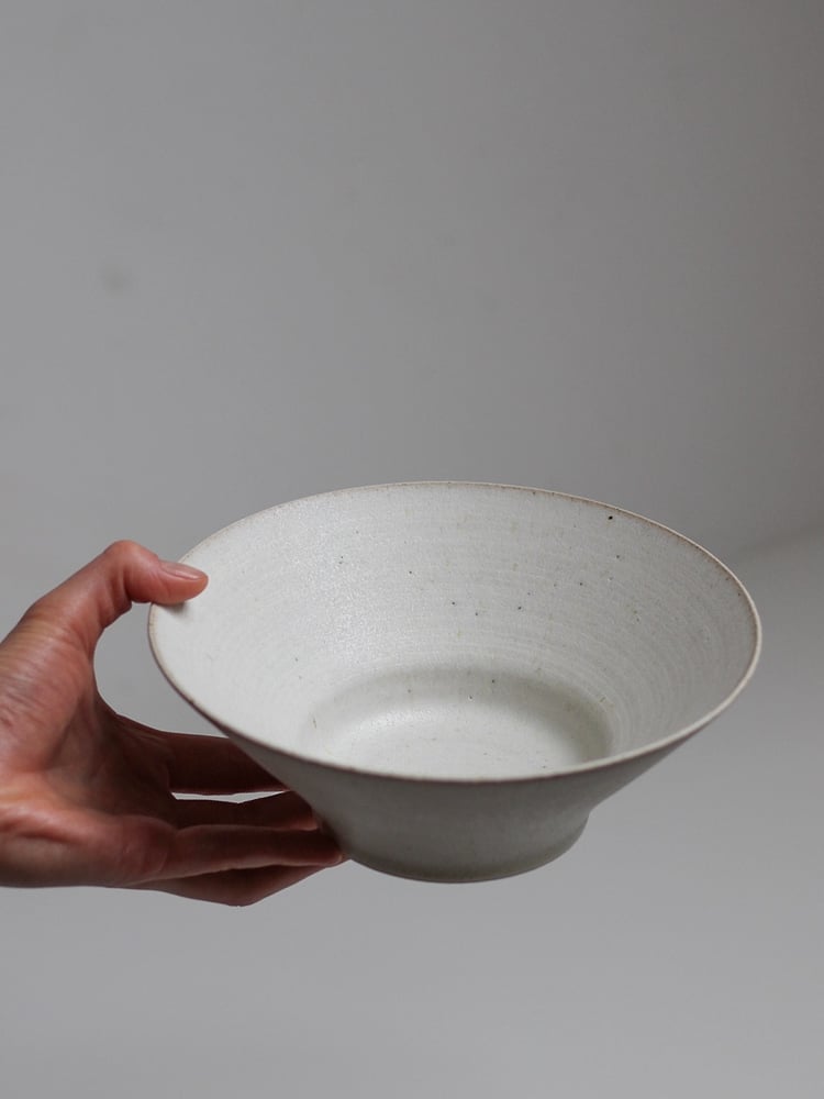 Image of serving bowl in ivory