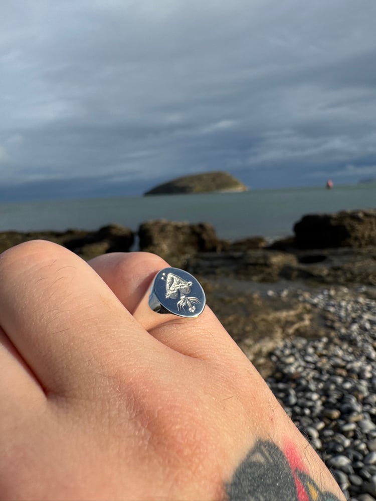 Image of Sacred Heart Deep Engraved signet ring