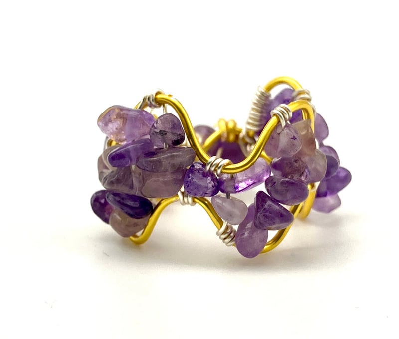 Handmade Wire Wrapped Amethyst Boho Luxe Ring — 手工纏繞鐵絲紫水晶Boho豪華戒指