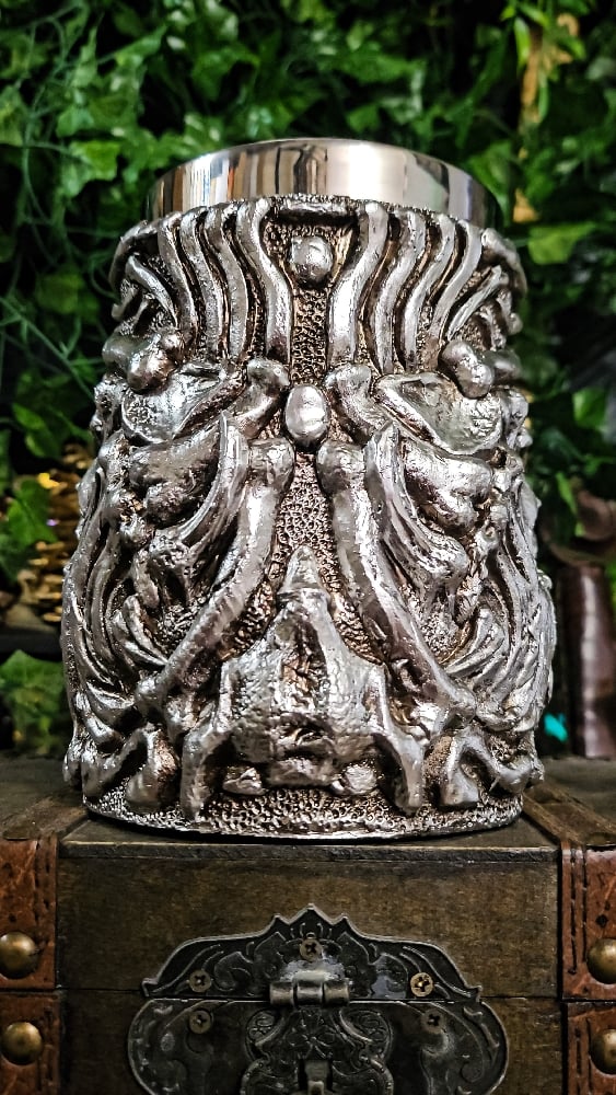 ๐The Armored Kingdom Ironbone Silver Skull Brew Mug