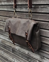 Image 3 of Musette satchel made in oiled leather with adjustable shoulderstrap UNISEX