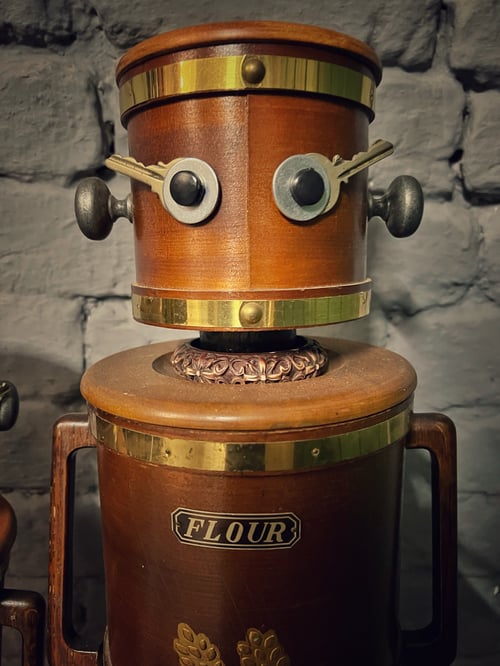 Image of Kitch and Sync