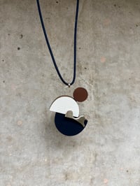 Image 4 of Shore Collection - Tideline Shape Necklace 