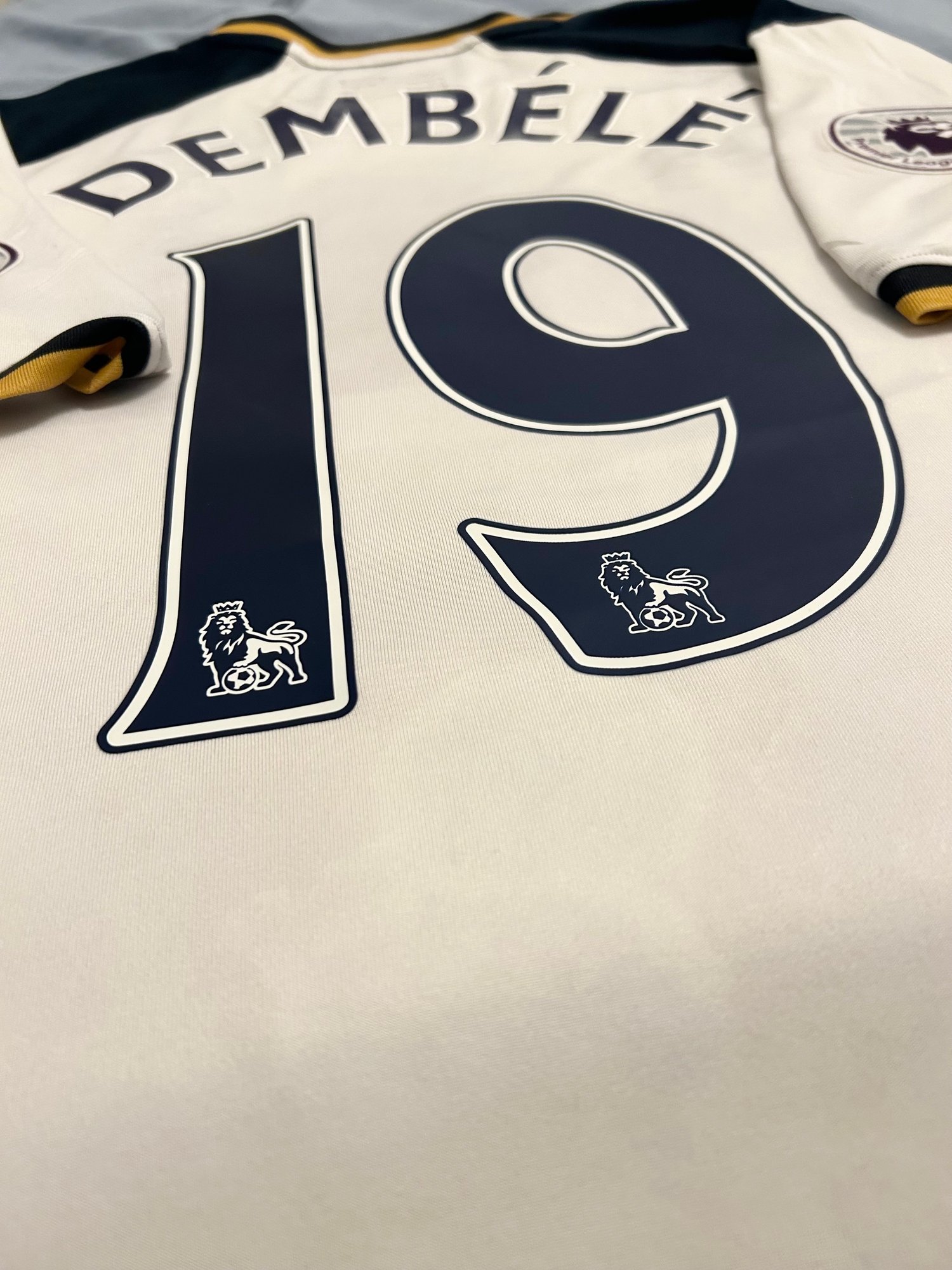 Image of Tottenham Hotspur “DEMBÉLÉ 19” 2016/17 Home Shirt + patches (XL)