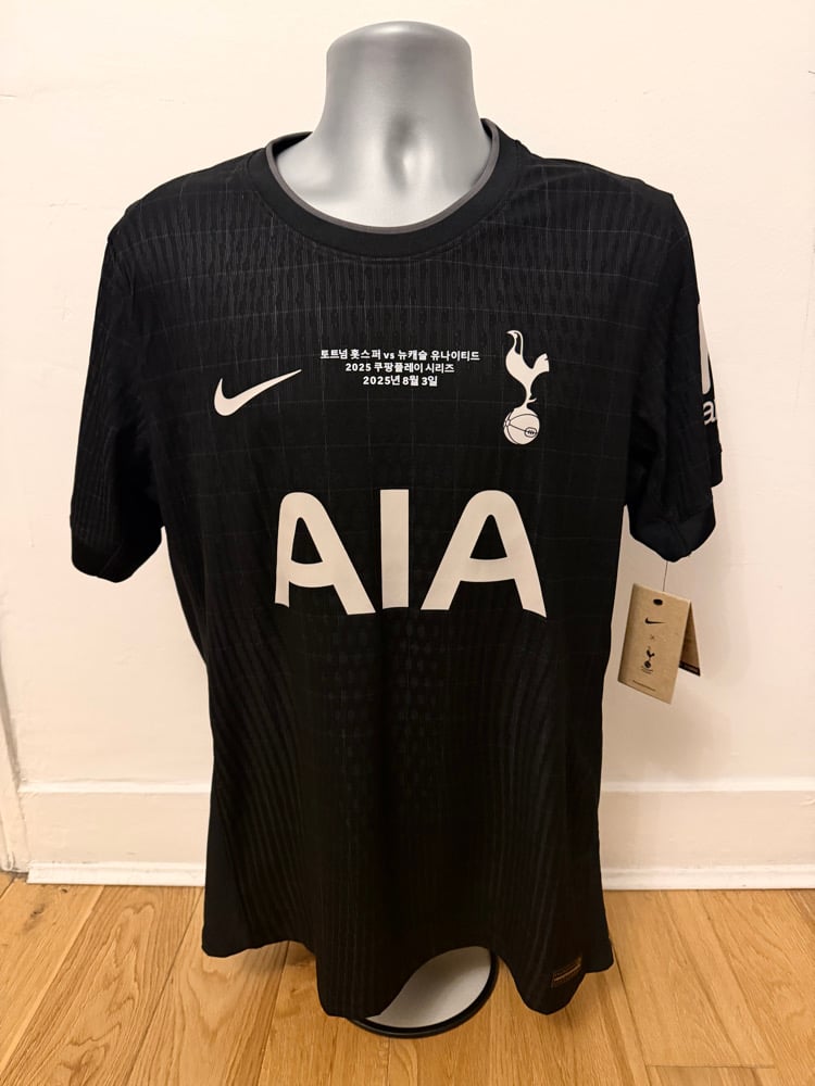 Image of PRE ORDER: NEW Tottenham Hotspur “SON 7” 2025/26 Away Vaporknit Shirt, Korean Tour (L)