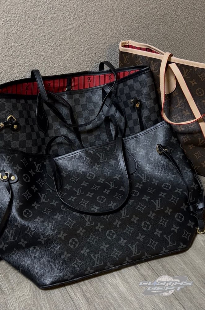 Image of LV Woman Tote Bags