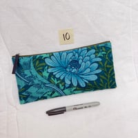 Image 4 of William Morris Pouch No.10