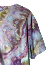 Image 9 of 3XL Crop Tee in Soft Warm Agate Ice Dye