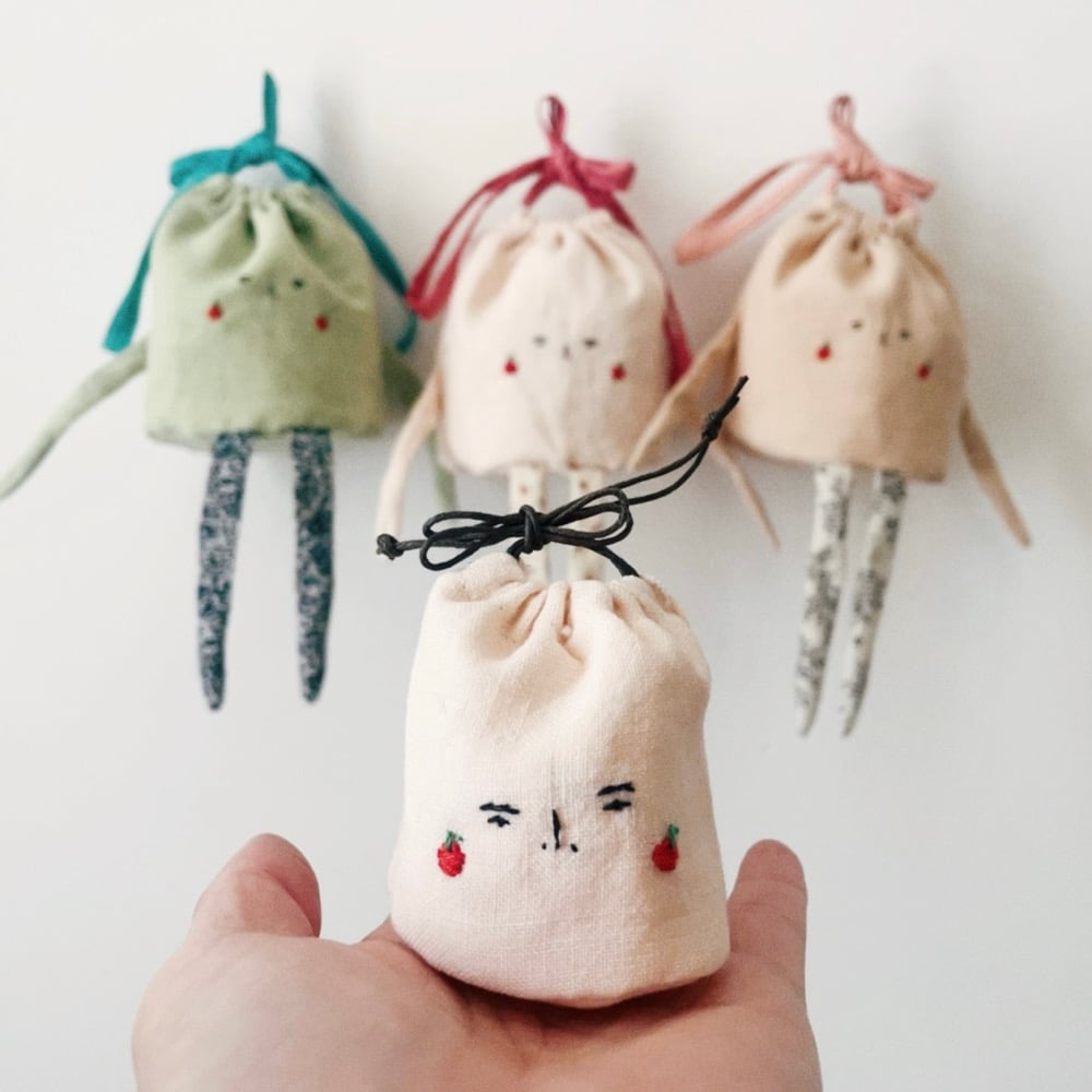 Image of « Emmène-moi » pouch