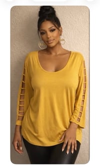 Image 2 of XL Apt 9 Essentials top #817*8 (Pre-Owned)