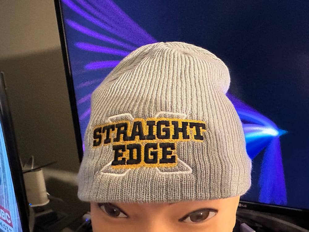 Grey New Era STRAIGHT EDGE Logo Knit Beanie