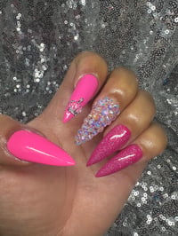 Image 2 of  Pink queen, Stiletto gel press on nails  