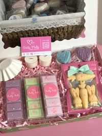 Image 2 of Spring / Easter gift box 