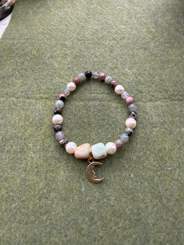 Image of Mixed bead moon bracelet 🌙🩵💝