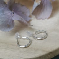 Image 2 of Mini créoles en argent 