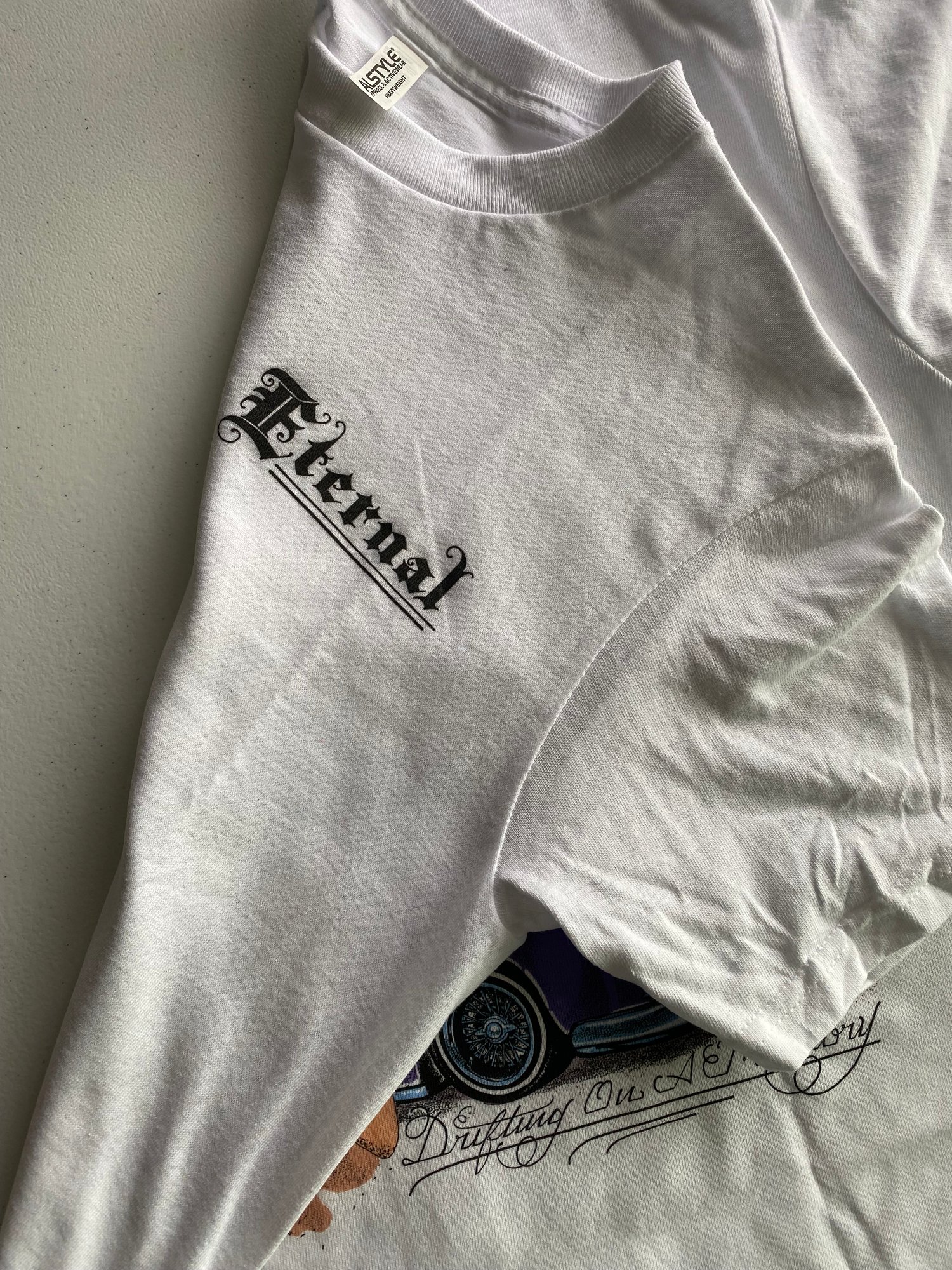 Image of Evolución, Color. White Tee