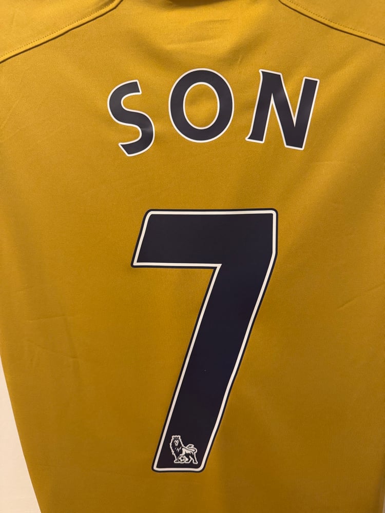 Image of Tottenham Hotspur “SON 7” 2016/17 Third Shirt + PL patches (M)
