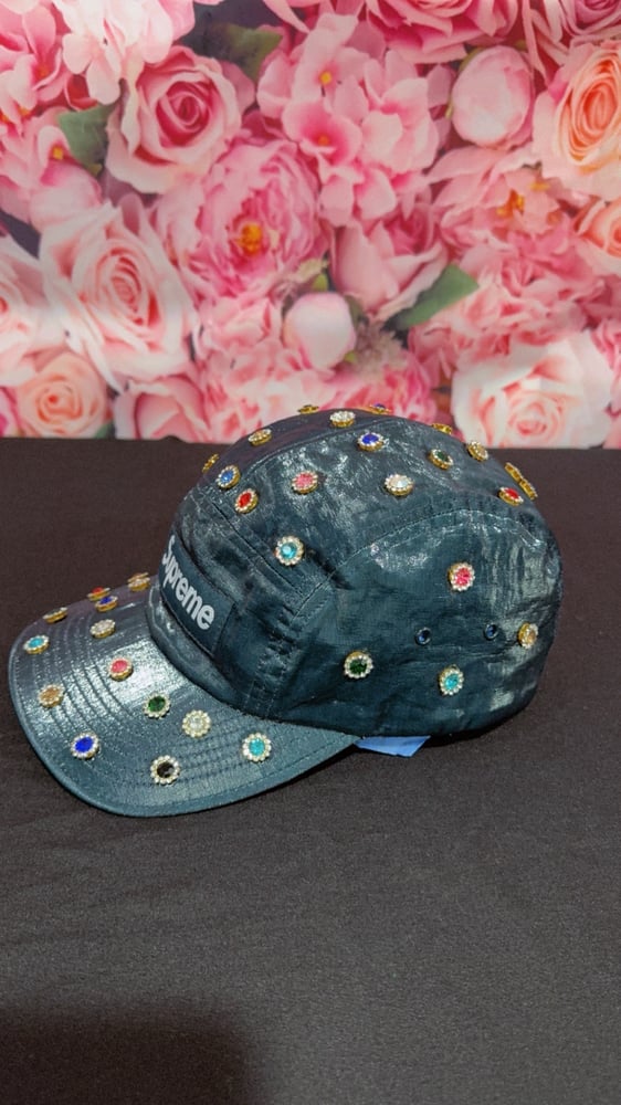 Image of 1 of 1 Unisex Supreme StrapBack stones hat 