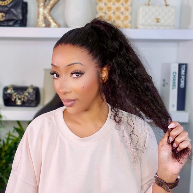  Chanel  (ponytail wig) 