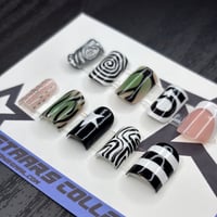 Image 2 of Green Staars (Short) 