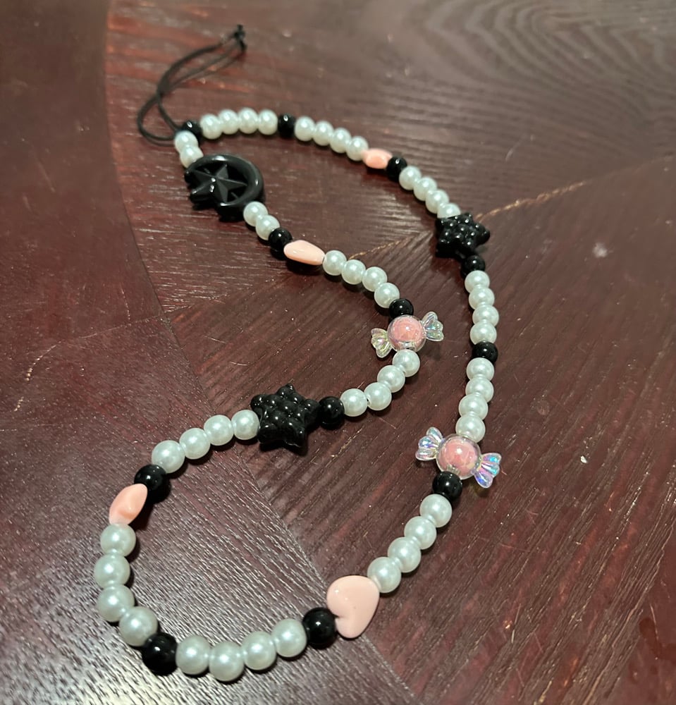 Pearly Babe (Phone Charm)