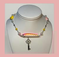 ‘pink lemonade’ lure necklace