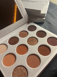 “It’s Natural” LBNL™️Eyeshadow Palette