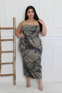 Image 4 of Toni