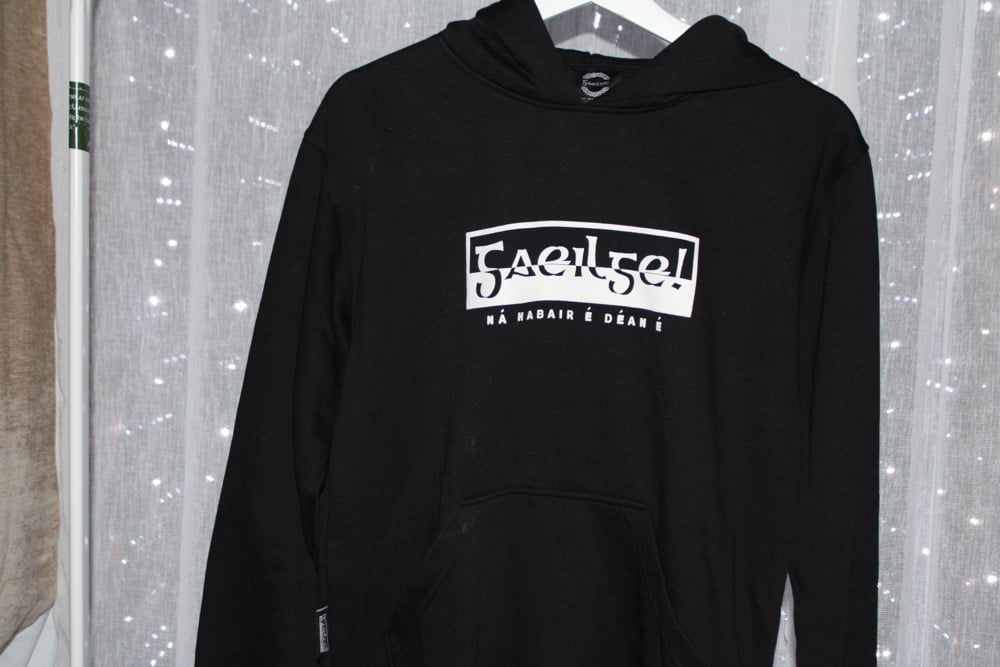 Black Gaeilge! Box logo jumper 
