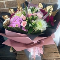 Image 4 of Florist choice - luxury compact 