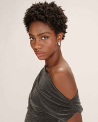 Image 4 of Top Asimétrico de Lurex Plata Thao