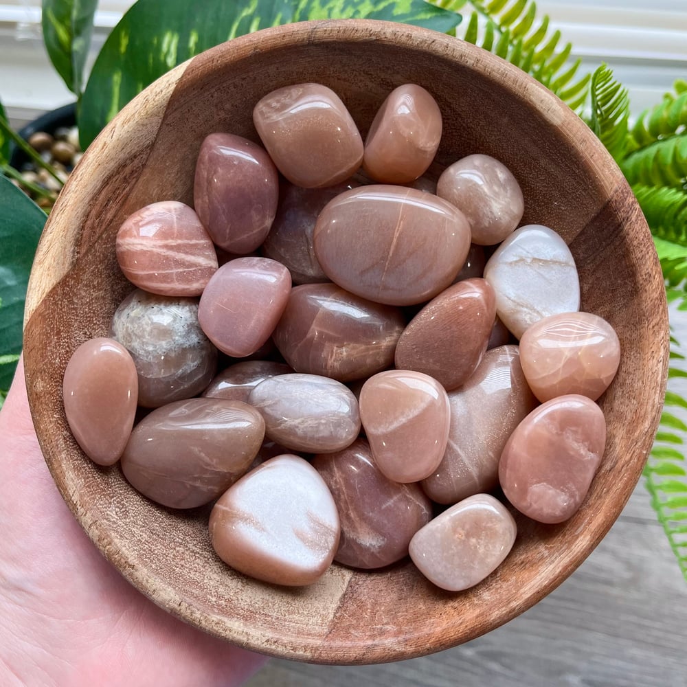 Peach Moontone w. Sunstone Tumble
