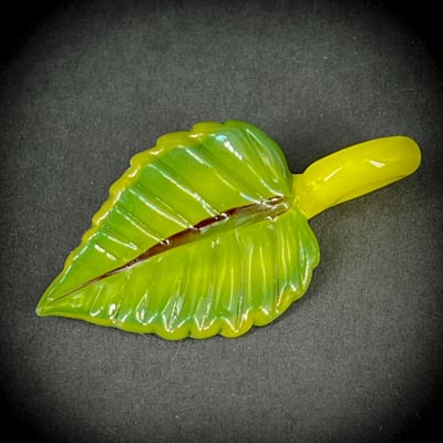 Image of Mini Green Leaf Pendant4