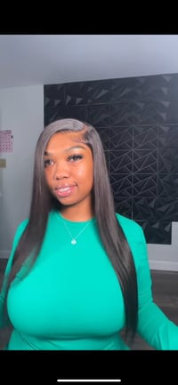 Image 2 of 24” 7x6 CPart Straight Wig (Luv Me)