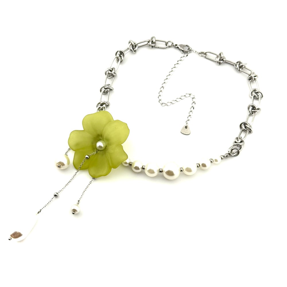 Image of Treasured Flower Necklace