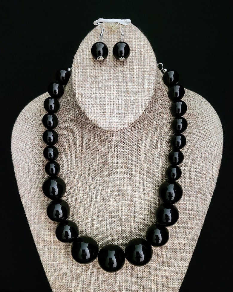 Image of Black Ball Necklace Set