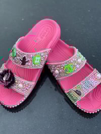 Image 3 of Custom Slides