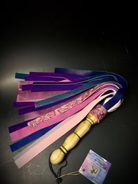 Image 2 of Sassy Stinger Flogger